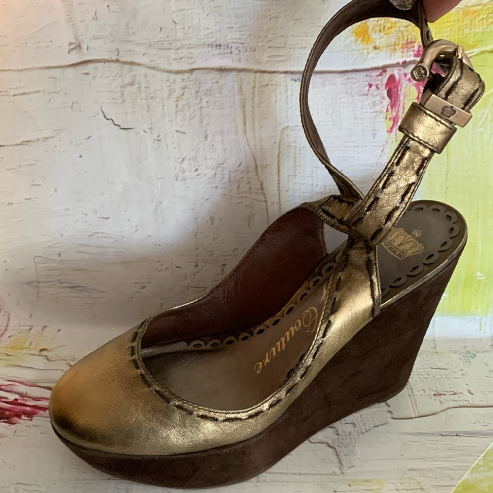 Juicy Couture bronze gold Leather Strap Platform Wedges size 6